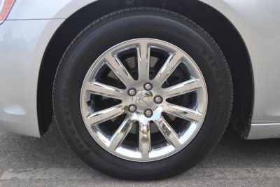 2012 Chrysler 300C  Base