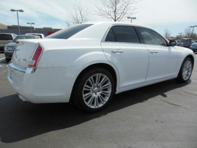 2011 Chrysler 300C  Base
