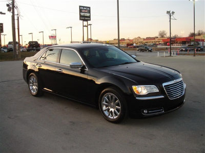 2012 Chrysler 300C  Base