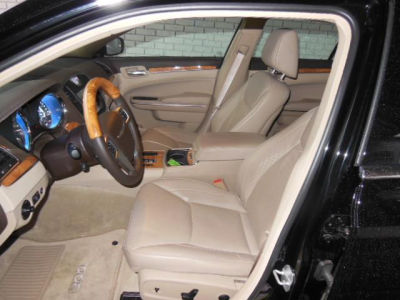 2012 Chrysler 300C  Base