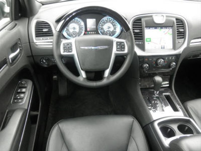 2011 Chrysler 300C  Base
