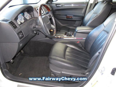 2010 Chrysler 300C  II