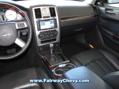 2010 Chrysler 300C  II