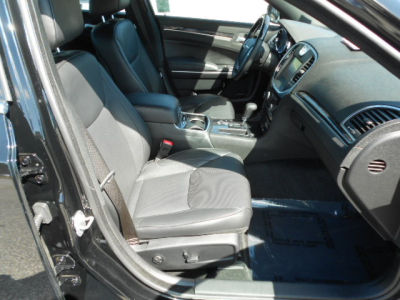 2012 Chrysler 300C