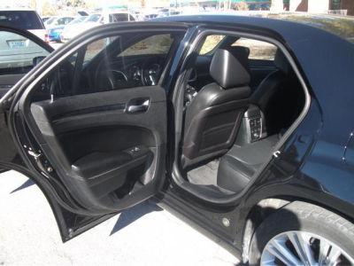 2011 Chrysler 300C  Base