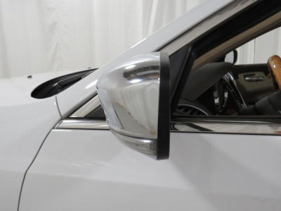 2012 Chrysler 300C  Base