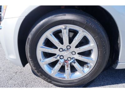 2012 Chrysler 300C  Base