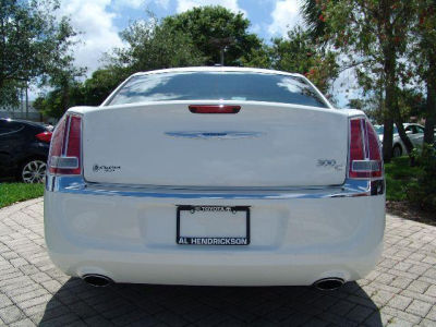 2012 Chrysler 300C  Base