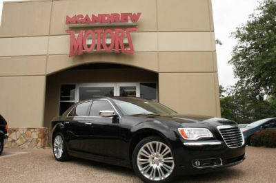 2011 Chrysler 300C  Base