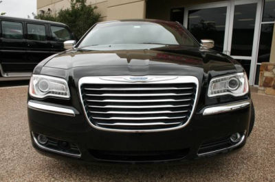 2011 Chrysler 300C  Base