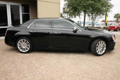 2011 Chrysler 300C  Base