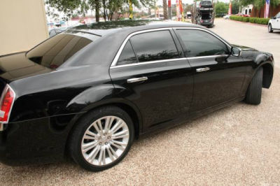 2011 Chrysler 300C  Base