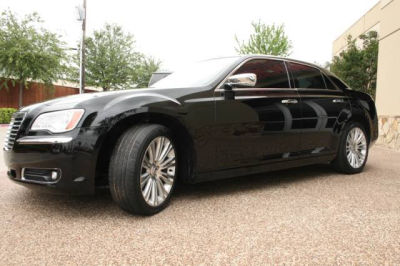 2011 Chrysler 300C  Base