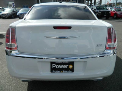 2012 Chrysler 300C  Base