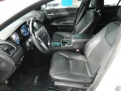 2012 Chrysler 300C  Base