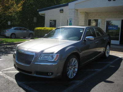 2011 Chrysler 300C  Base