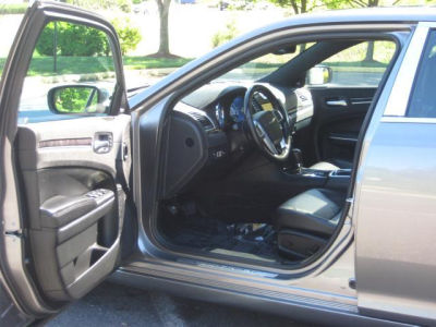 2011 Chrysler 300C  Base