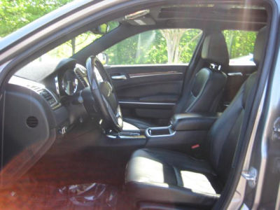 2011 Chrysler 300C  Base