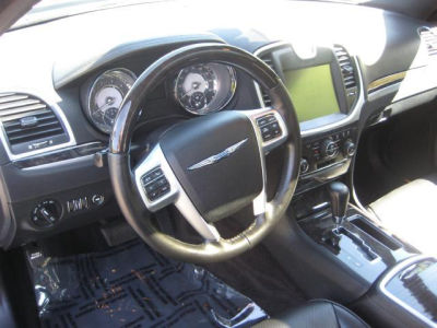 2011 Chrysler 300C  Base
