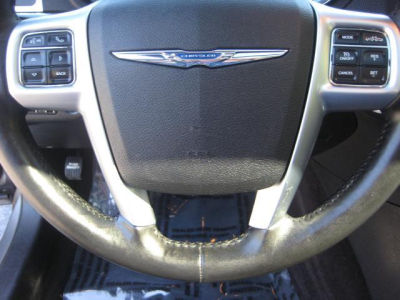 2011 Chrysler 300C  Base