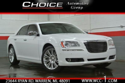 2011 Chrysler 300C  Base