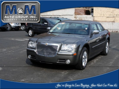 2010 Chrysler 300C  Base