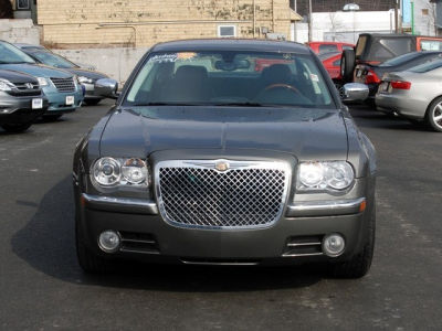 2010 Chrysler 300C  Base
