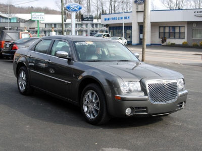 2010 Chrysler 300C  Base