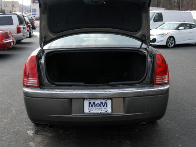 2010 Chrysler 300C  Base