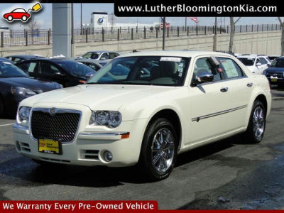 2010 Chrysler 300C  Base