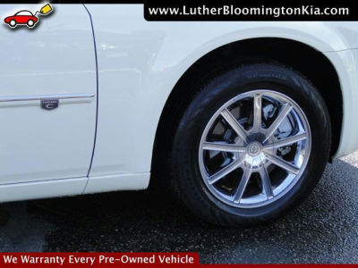 2010 Chrysler 300C  Base