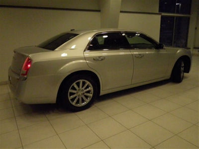 2012 Chrysler 300C  Base