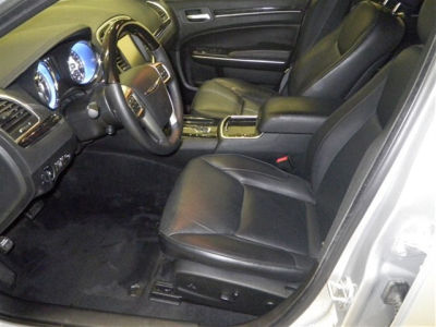 2012 Chrysler 300C  Base