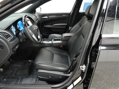 2012 Chrysler 300C  Base