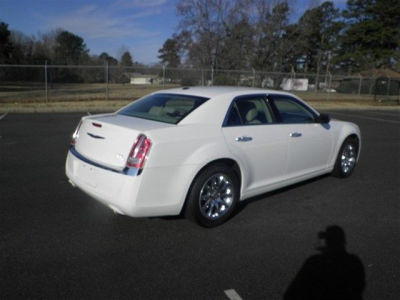 2012 Chrysler 300C  Base