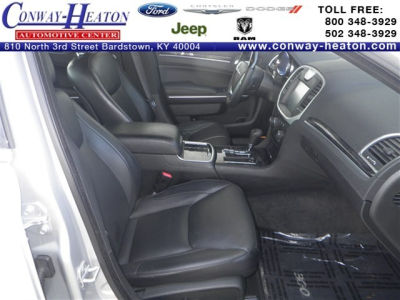 2012 Chrysler 300C  Base