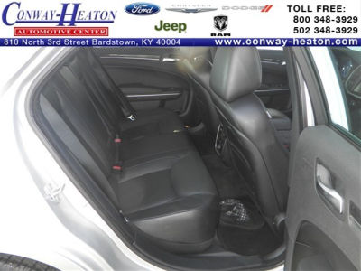 2012 Chrysler 300C  Base