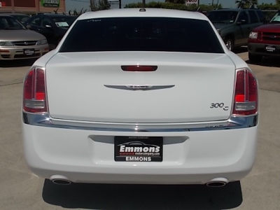 2013 Chrysler 300C  Base