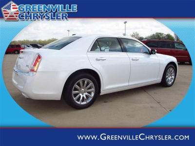 2011 Chrysler 300C  Base