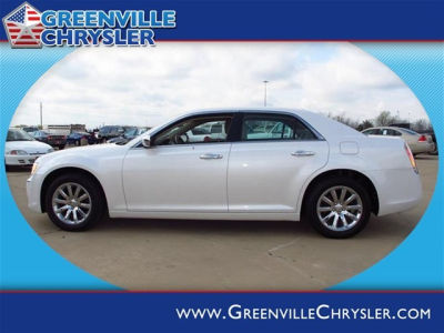 2011 Chrysler 300C  Base