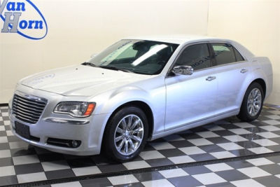 2012 Chrysler 300C  Base