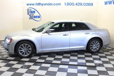 2012 Chrysler 300C  Base