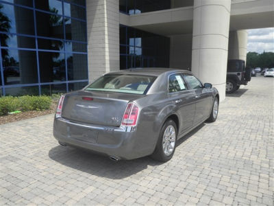 2011 Chrysler 300C  Base