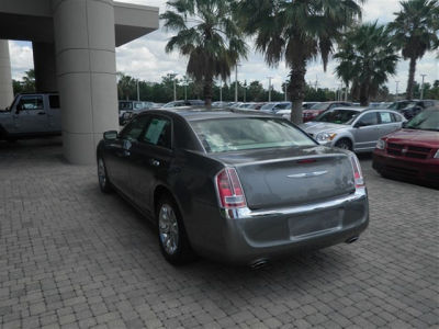 2011 Chrysler 300C  Base