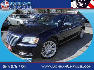 2011 Chrysler 300C  Base