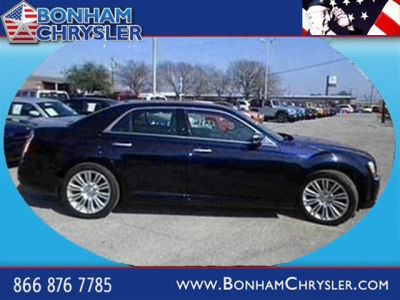 2011 Chrysler 300C  Base