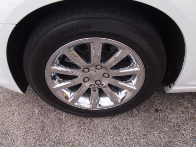2013 Chrysler 300C  Base