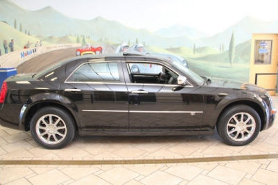 2009 Chrysler 300C  Base