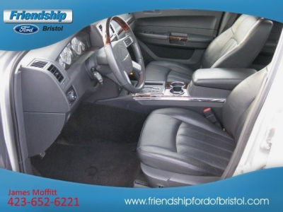 2010 Chrysler 300C  Base