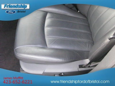 2010 Chrysler 300C  Base